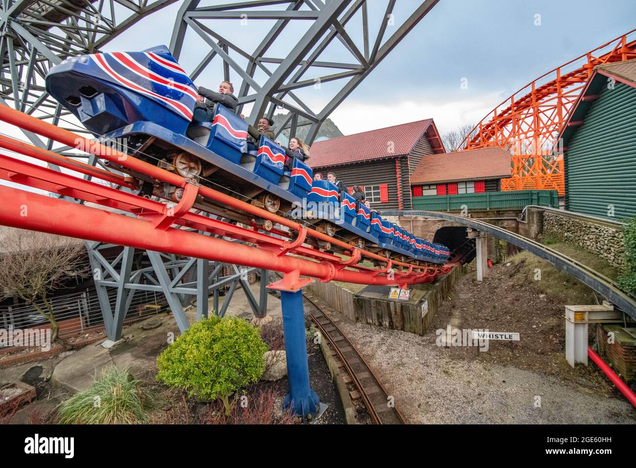 Blackpool Pleasure Beach Pepsi Max Big One, Icon Construction , Revolution , Ripley e Pasaje del Terror Foto Stock