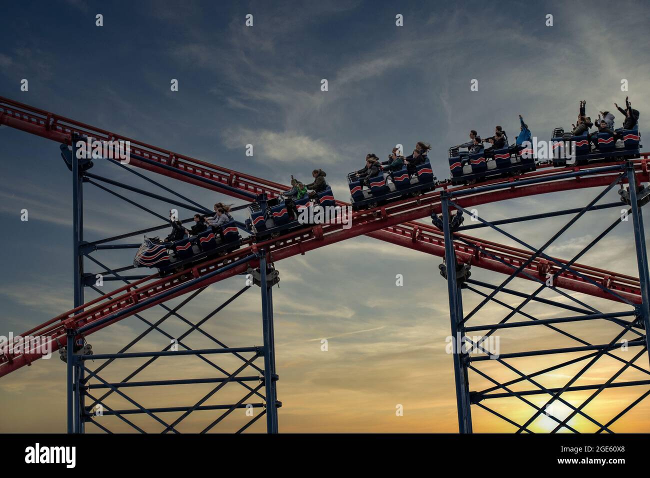 Blackpool Pleasure Beach Pepsi Max Big One, Icon Construction , Revolution , Ripley e Pasaje del Terror Foto Stock