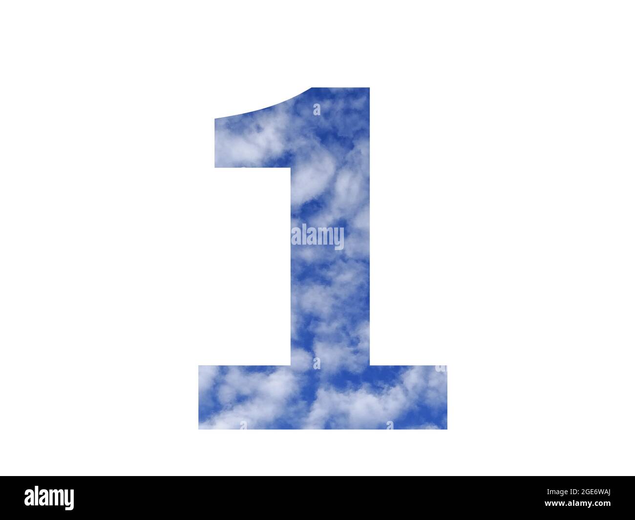 numero 1 dell'alfabeto fatto con cielo blu e nuvole bianche, isolato su sfondo bianco Foto Stock