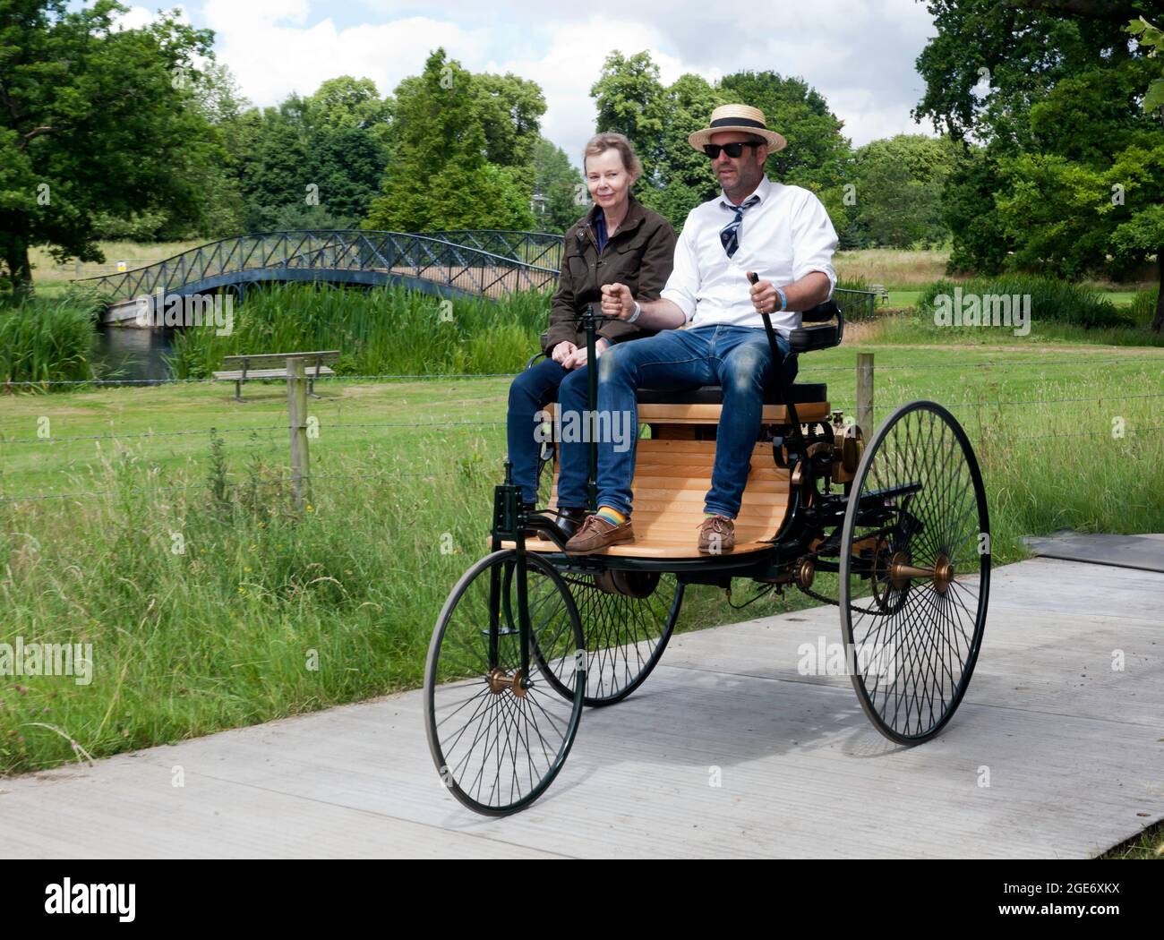Una replica esatta del Benz Motorwagen, in mostra al London Classic Car Show 2021 Foto Stock