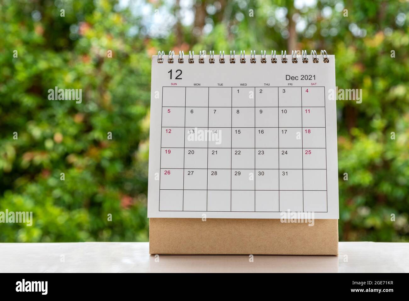 Dicembre 2021 Calendario da tavolo con spazio per la copia Foto Stock