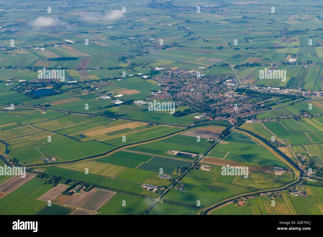Vista aerea dall'aereo all'Olanda. Volo da Helsinki ad Amsterdam. Foto Stock
