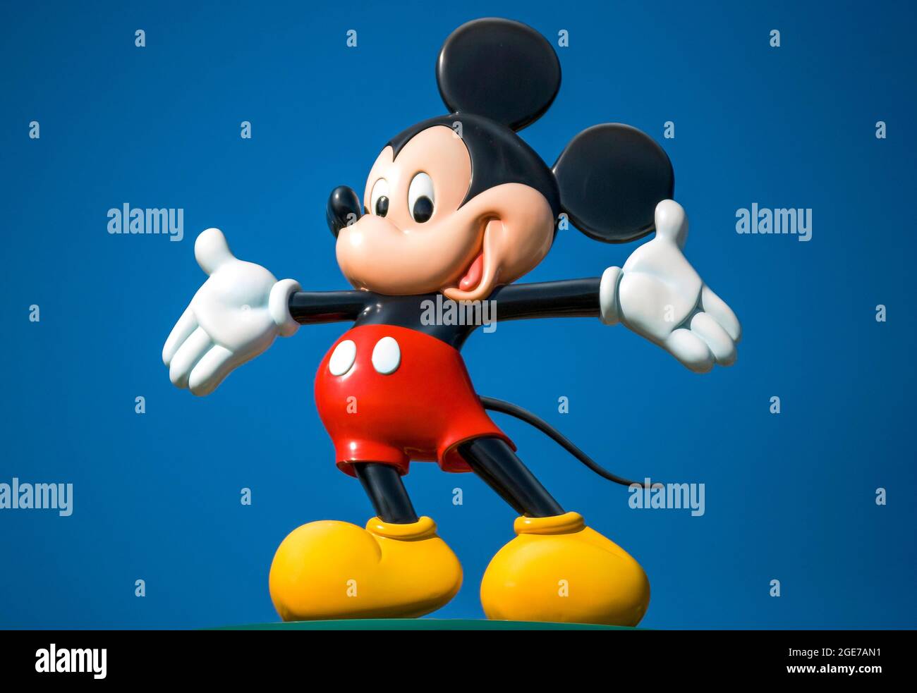 Mickey Mouse personaggio a Hong Kong Disneyland Resort ingresso, l'Isola di Lantau, Hong Kong, Repubblica Popolare di Cina Foto Stock