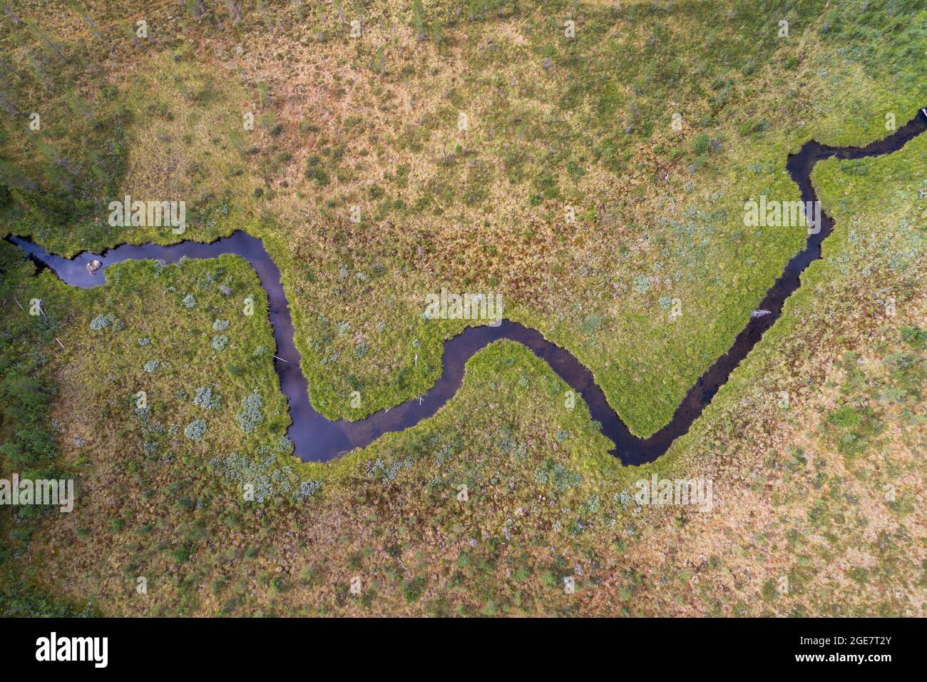 Vista aerea del fiume in forma di zig zag in ambiente desolato paesaggio Foto Stock