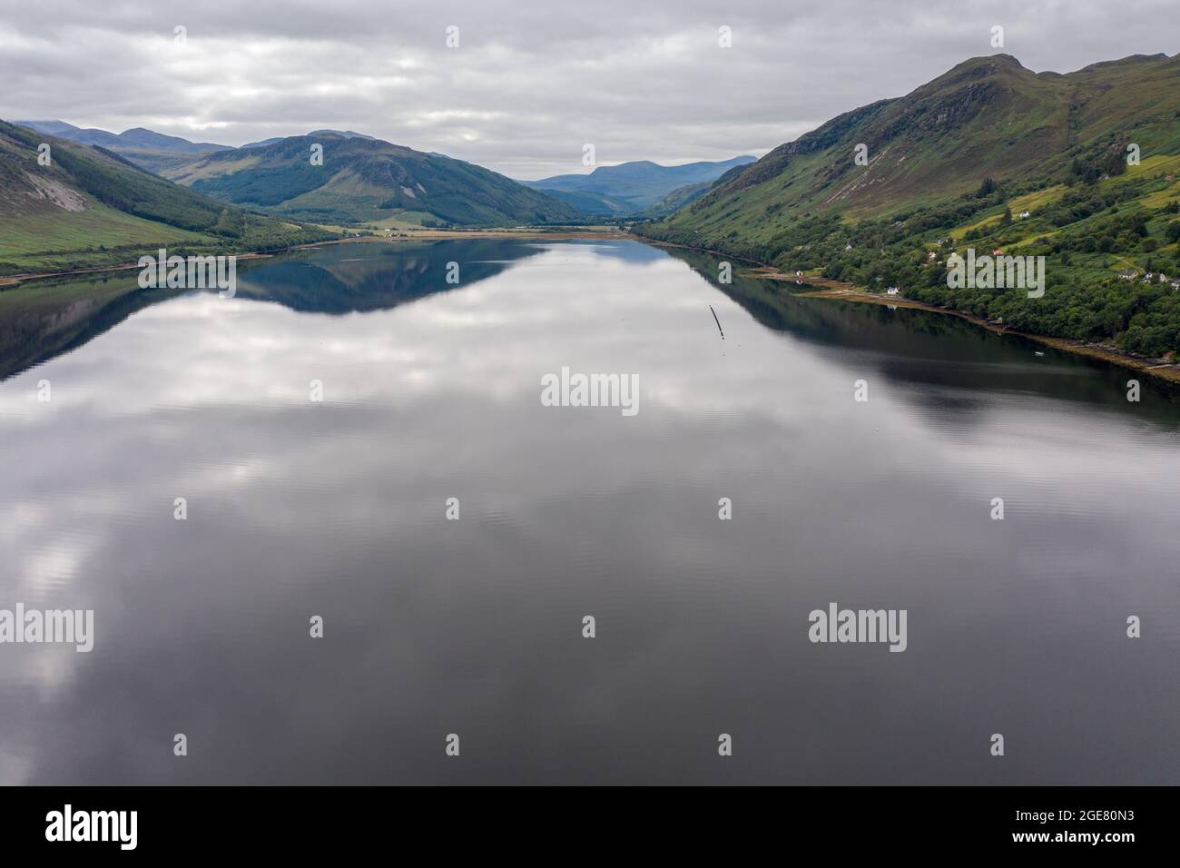Loch Broom è un lago di mare situato nella zona nord-occidentale di Ross e Cromarty, nell'ex parrocchia di Lochbroom, Foto Stock
