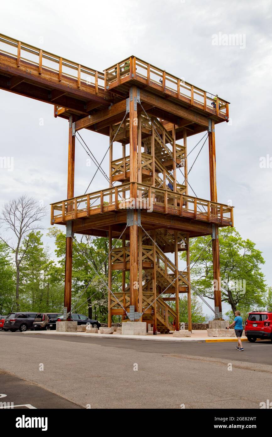 Le scale conducono alla torre di osservazione a Peninsula Park nella contea di Door Foto Stock