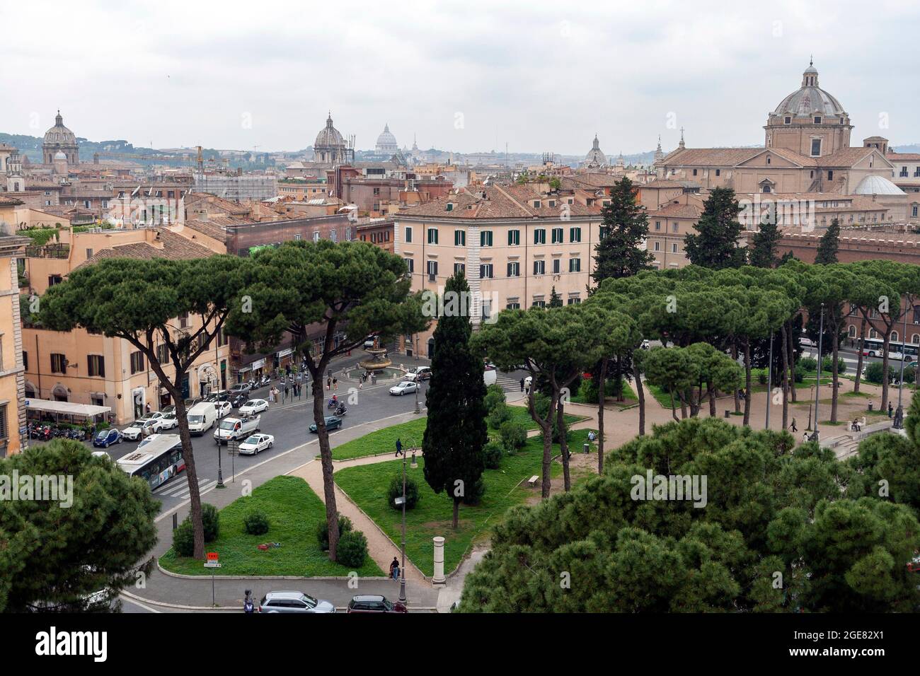 Roma, Italia - 12 maggio 2010: Chiesa dei Gesu a Roma in una giornata estiva. Foto Stock