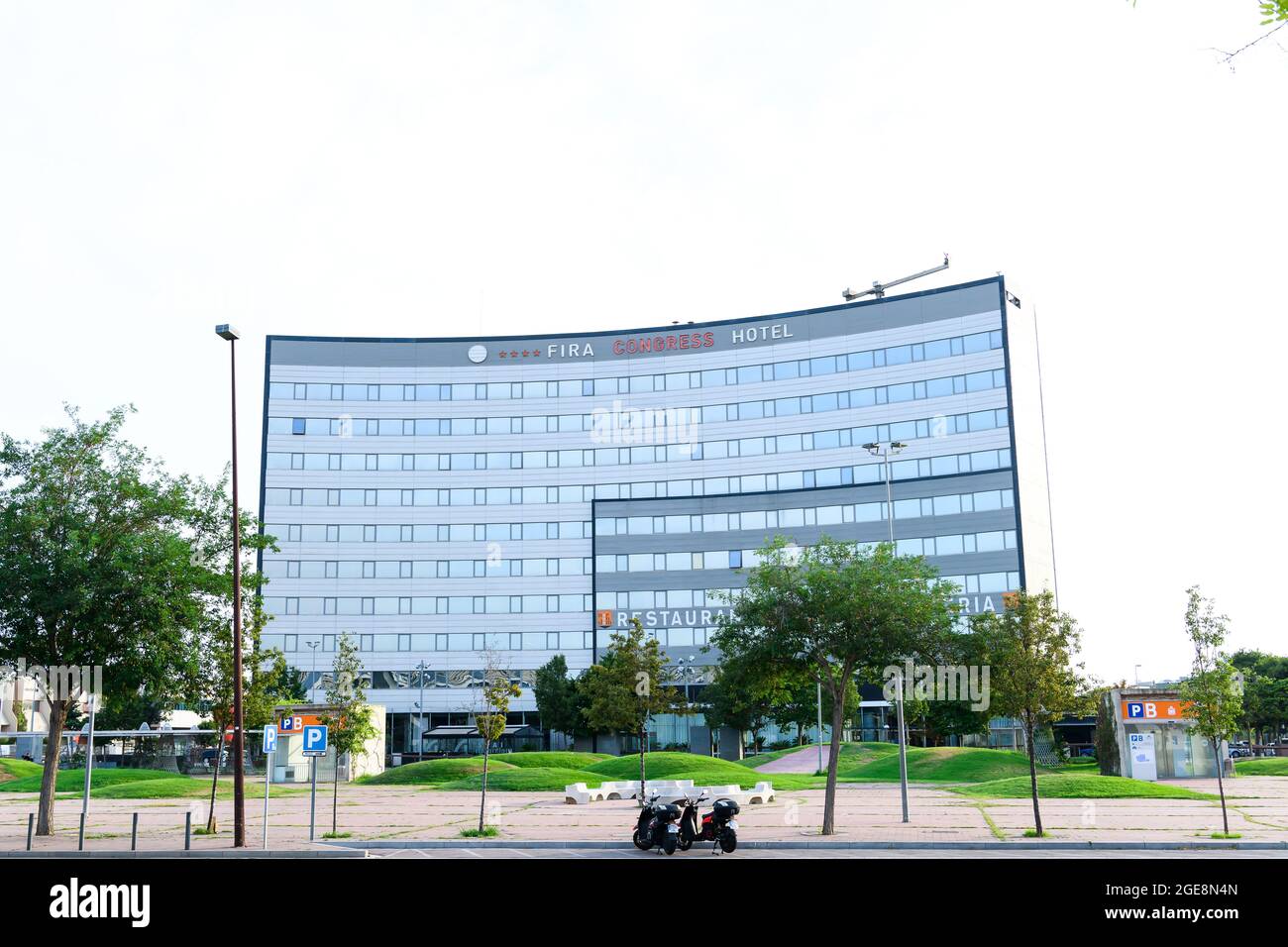 BARCELLONA, SPAGNA - 24 luglio 2021: Barcellona, Catalogna, Spagna - 24 luglio 2021: Fira Congress Hotel, vicino a Fira di Barcellona dove Mobile World Cong Foto Stock