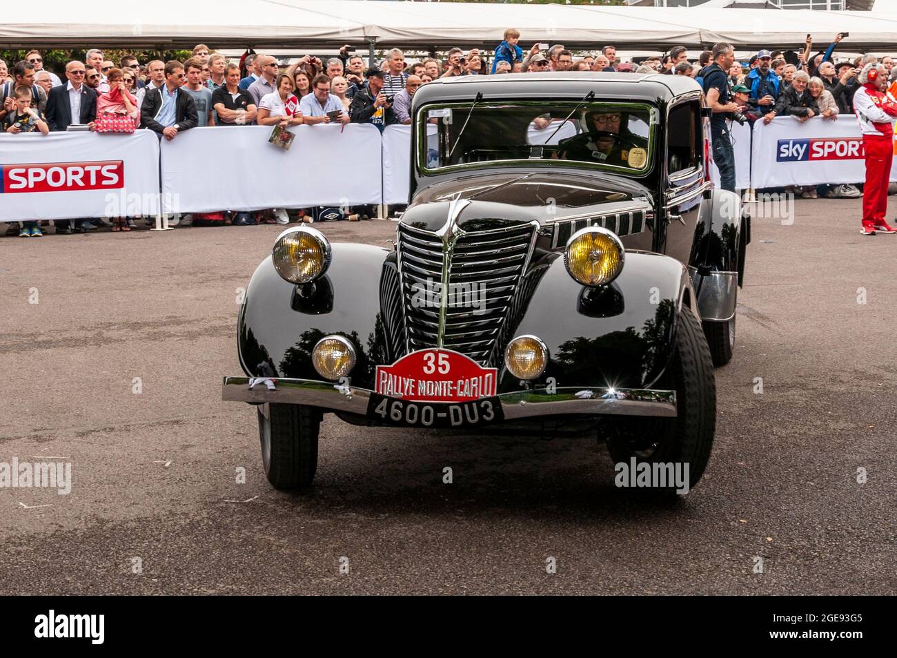 1932 Renault Nervasport storica endurance racing car al Goodwood Festival of Speed Motor racing evento 2014. Auto da corsa Renault Classic Team Foto Stock