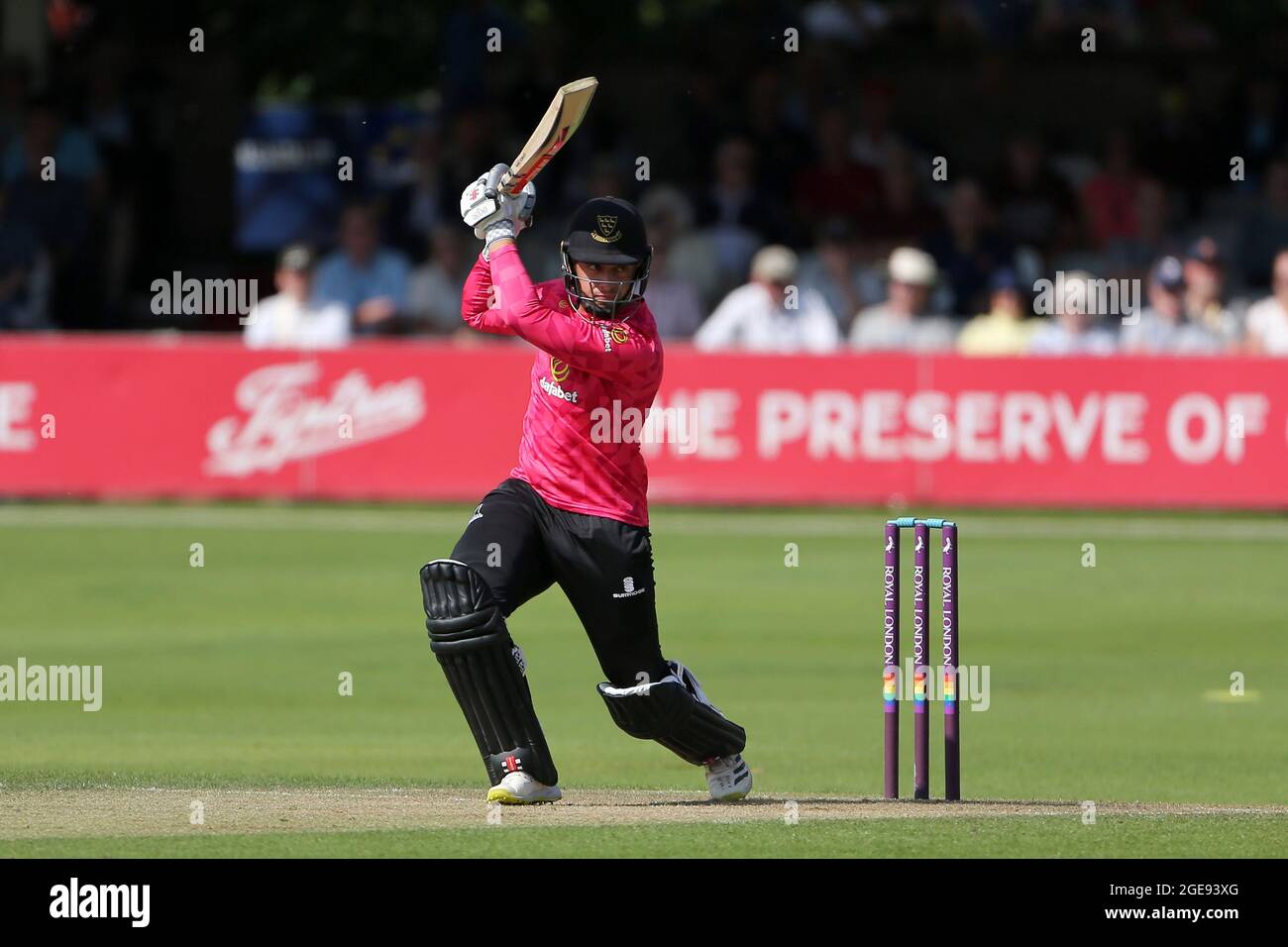 Tom Haines in batting azione per Sussex durante Essex Eagles vs Sussex Sharks, Royal London 1-Day Cup Cricket al Cloudfm County Ground al 10 ° Au Foto Stock