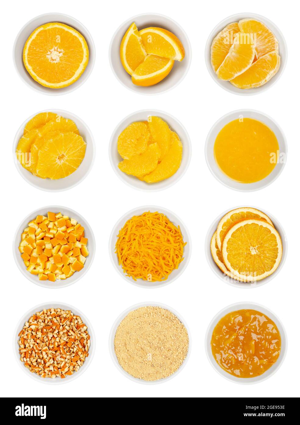 Arance in ciotole bianche. Metà, cunei, segmenti, sezioni trasversali, taglio supremo, succo. Buccia, scorza, marmellata e fette secche appena tagliate, essiccate e in polvere. Foto Stock