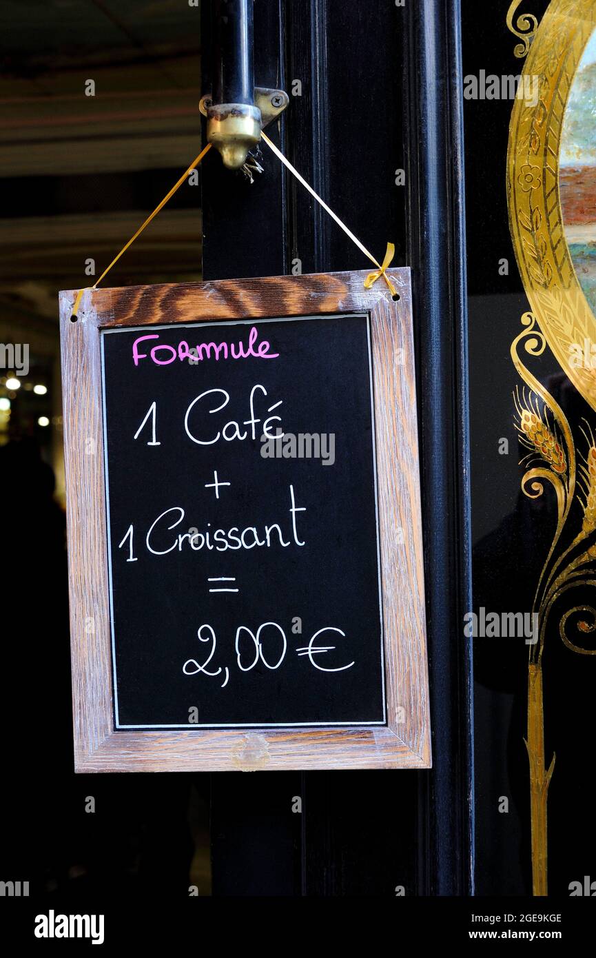 FRANCIA, PARIGI (75) 7 ° ARRONDISSEMENT, LE MOULIN DE LA VIERGE PANIFICIO SITUATO SAINT DOMINIQUE STREET Foto Stock