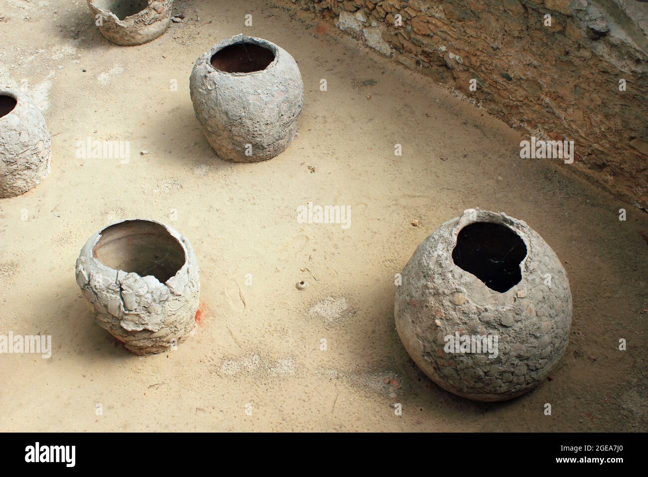 Sito archeologico di bagno romano ad Atene, Grecia, Jule 16 2020. Foto Stock