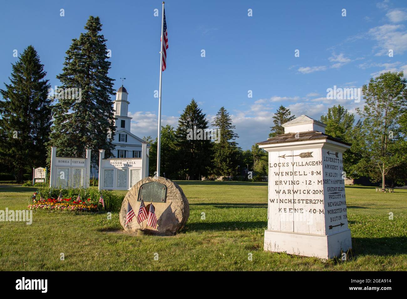 War Memorial on the Shutesbury, Massachusetts Town Common Foto Stock