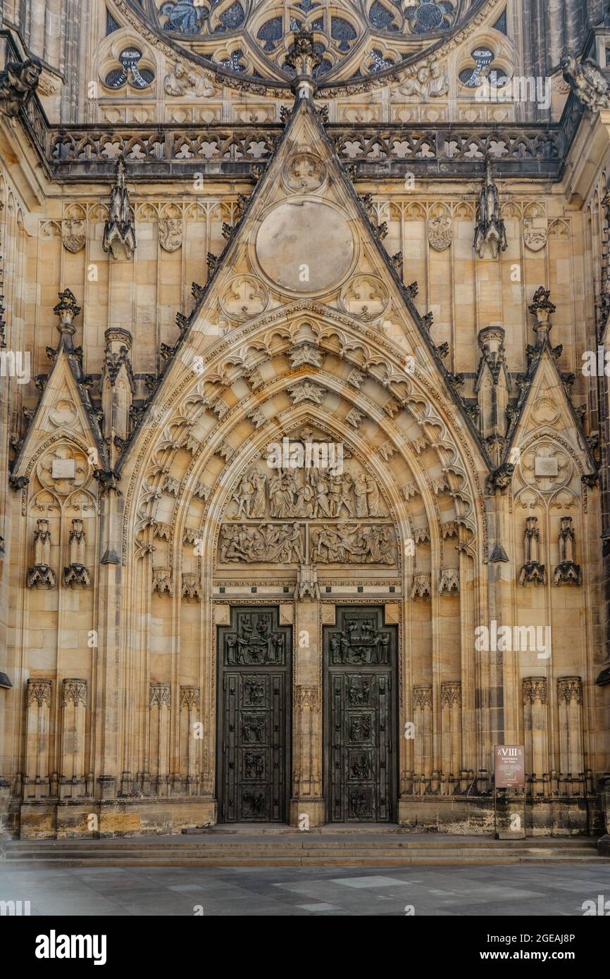 Puzzle 3D CubicFun – Castello Frauenberg E Cattedrale Di San Vito, Praga, Confezione Risparmio