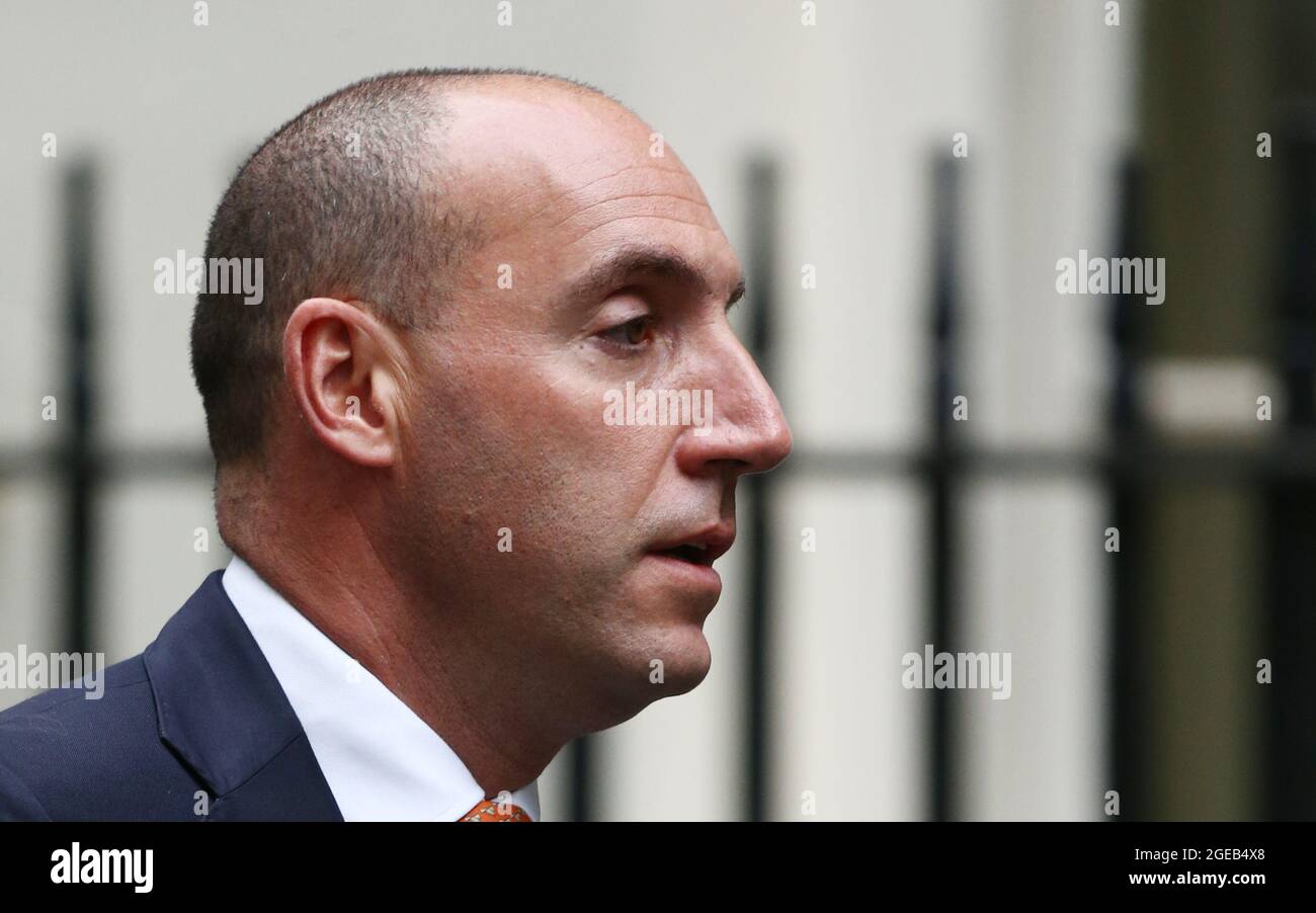 Londra, Inghilterra, Regno Unito. 18 agosto 2021. DAN ROSENFIELD, capo di stato maggiore del primo ministro britannico Boris Johnson, è visto a Downing Street. (Credit Image: © Tayfun Salci/ZUMA Press Wire) Credit: ZUMA Press, Inc./Alamy Live News Foto Stock