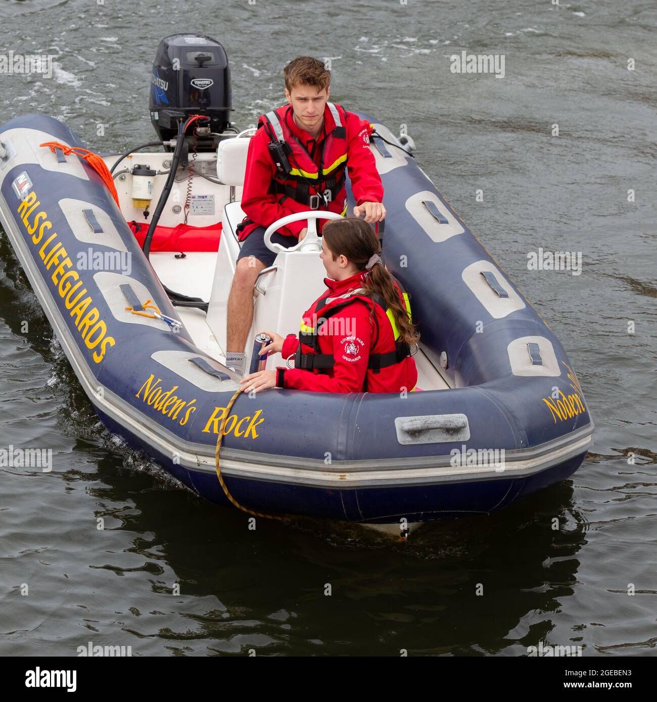 Henley-upon-Thames, Oxfordshire, Regno Unito. Henley Royal Regatta, Covid ha adattato le gare con le manche tradizionali che hanno portato alla grande finale domenicale di agosto Foto Stock