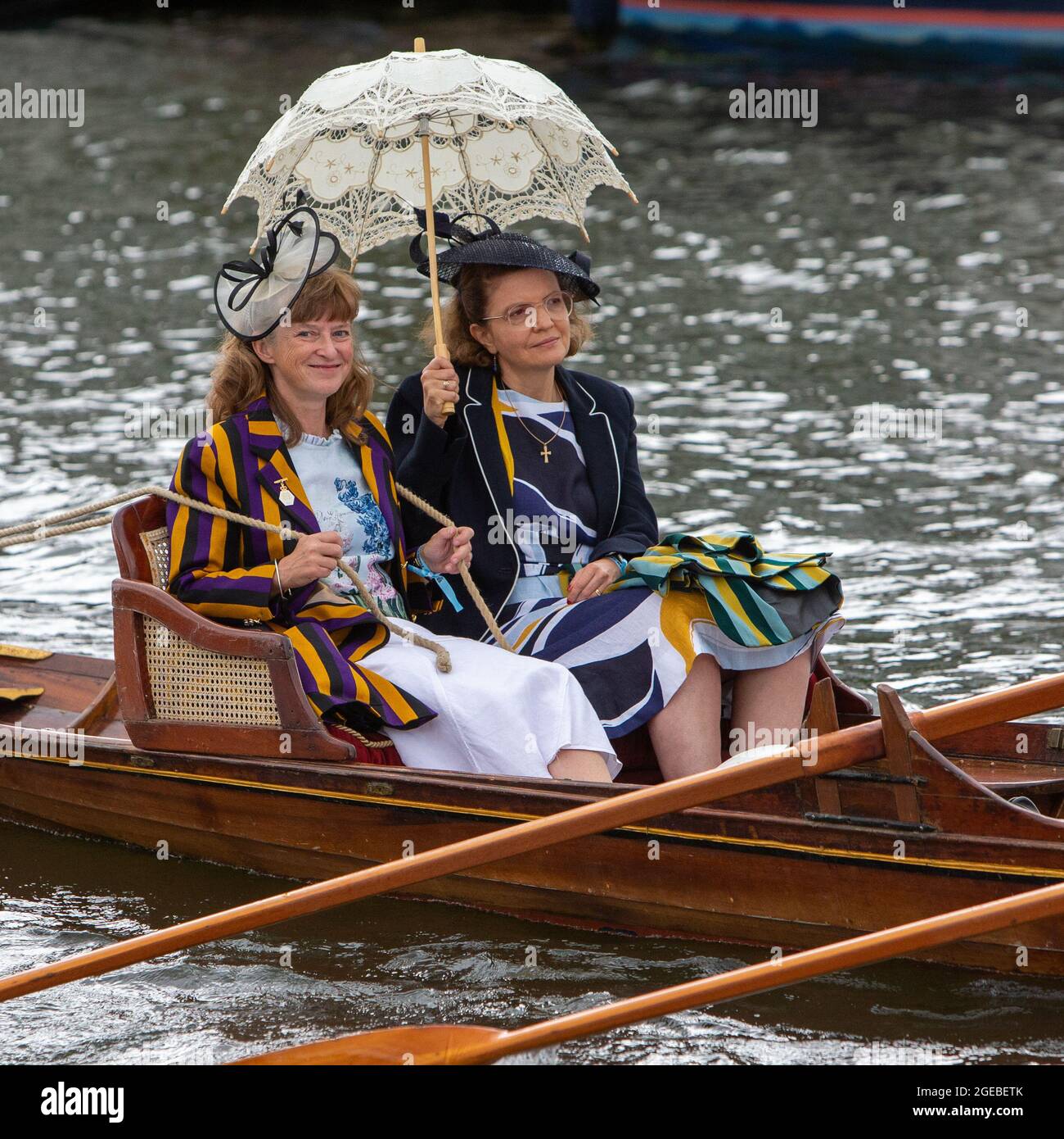 Henley-upon-Thames, Oxfordshire, Regno Unito. Henley Royal Regatta, Covid ha adattato le gare con le manche tradizionali che hanno portato alla grande finale domenicale di agosto Foto Stock