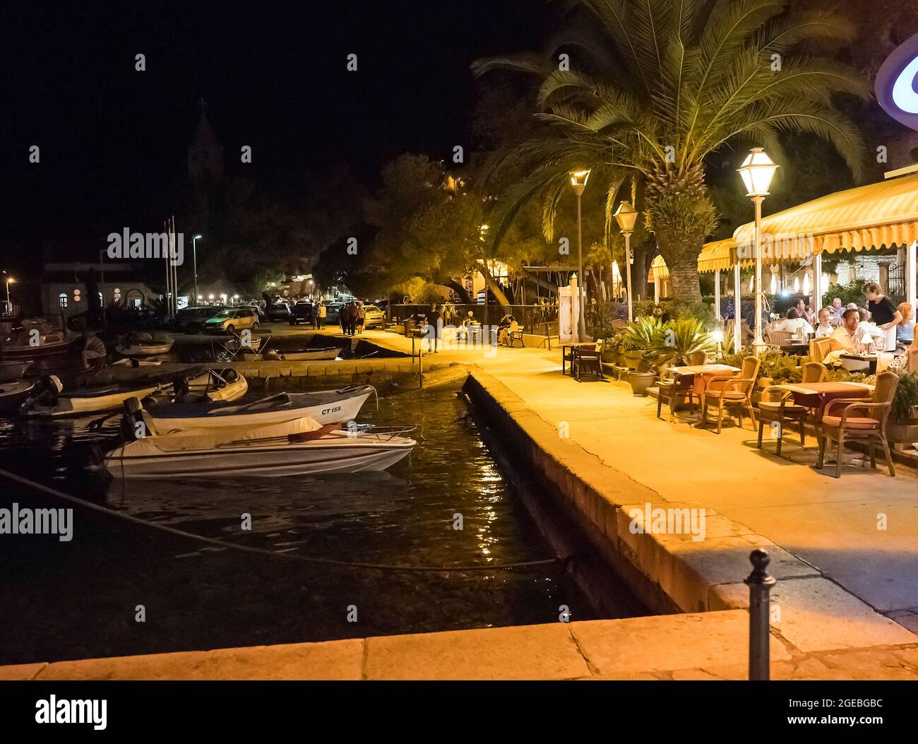 Porto turistico di Cavtat di notte. Foto Stock