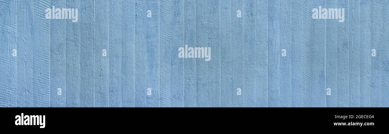 Parete panoramica blu chiaro in calcestruzzo a vista Foto Stock