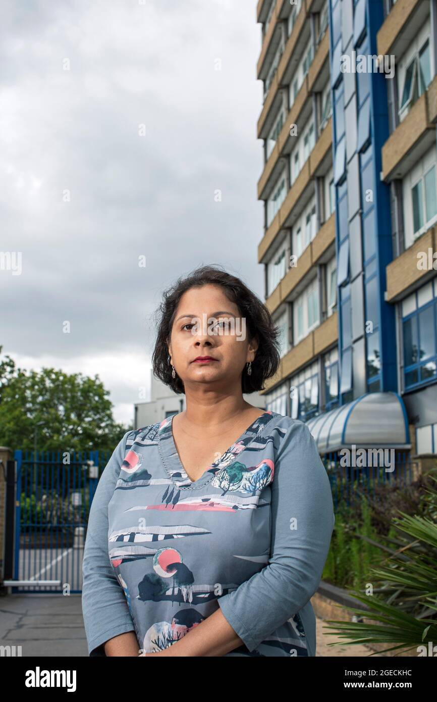 UK ,Kent,Bromley il 14 agosto: Ritu Saha il co-fondatore del gruppo di azione di rivestimento del Regno Unito.She vive all'ultimo piano dell'edificio Northpoint. Foto Stock