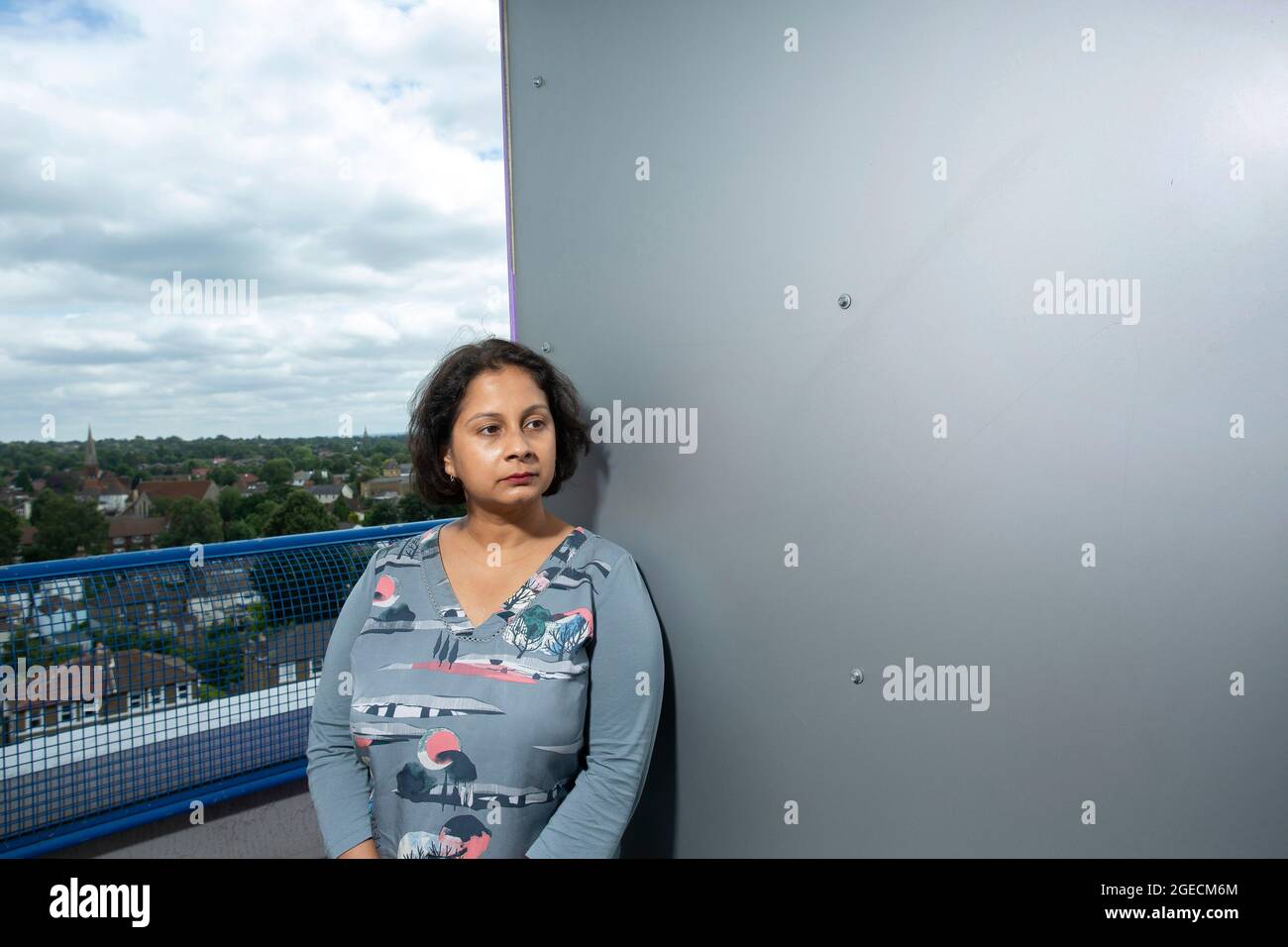 UK ,Kent,Bromley il 14 agosto: Ritu Saha il co-fondatore del gruppo di azione di rivestimento del Regno Unito.She vive all'ultimo piano dell'edificio Northpoint. Foto Stock