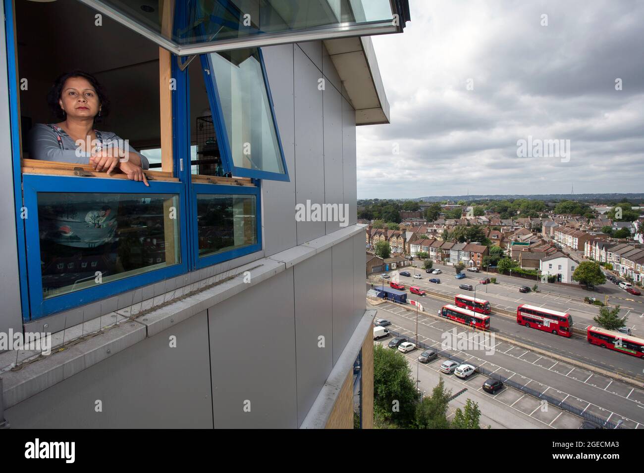 UK ,Kent,Bromley il 14 agosto: Ritu Saha il co-fondatore del gruppo di azione di rivestimento del Regno Unito.She vive all'ultimo piano dell'edificio Northpoint. Foto Stock