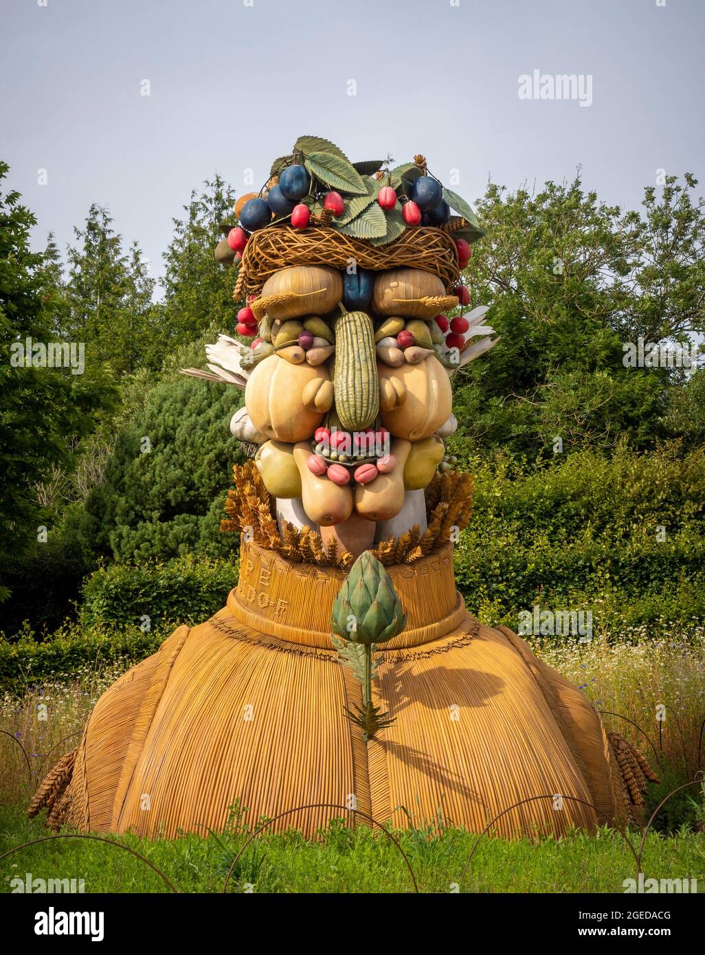 Estate: Scultura in grande scala, parte delle quattro stagioni di Philip Haas, ispirata ai dipinti di Giuseppe Arcimboldo. Foto Stock