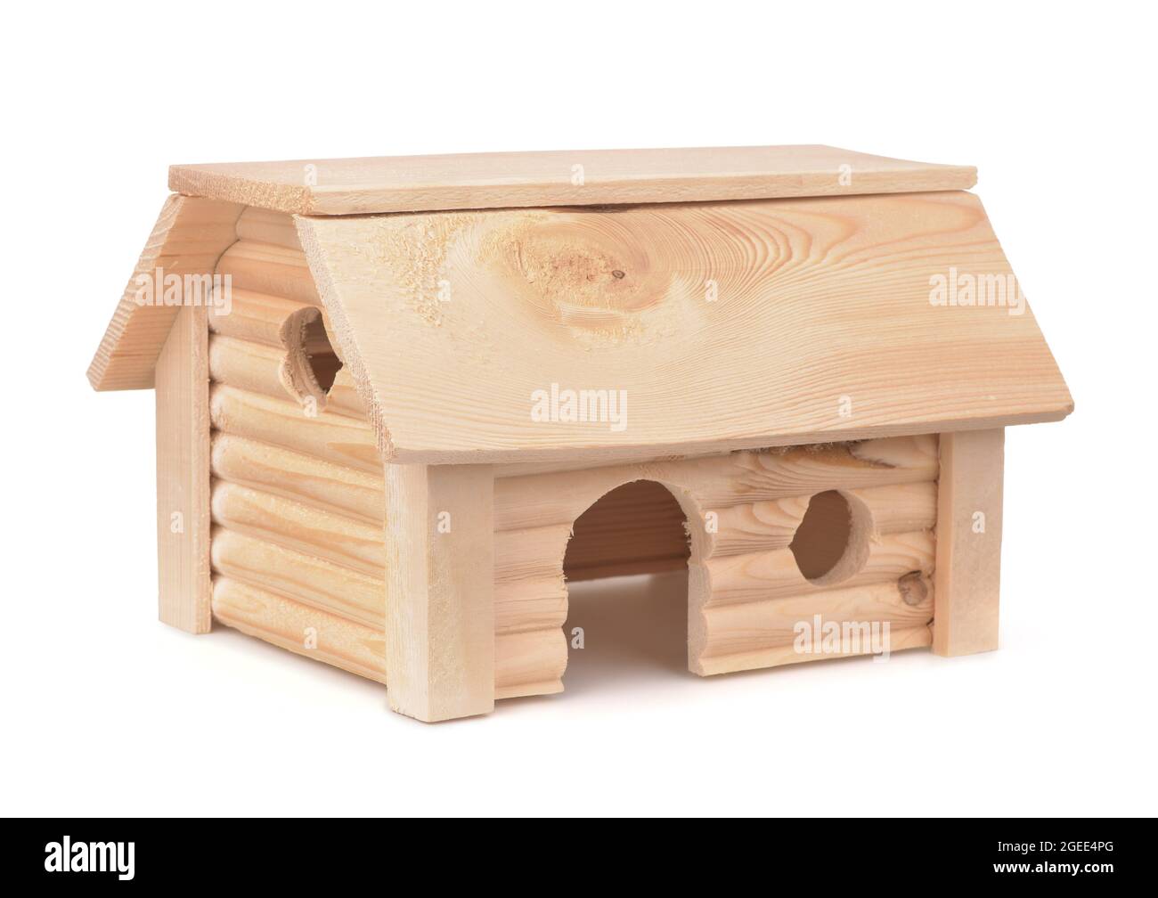 Casa di legno di roditore vuota isolata su bianco Foto Stock