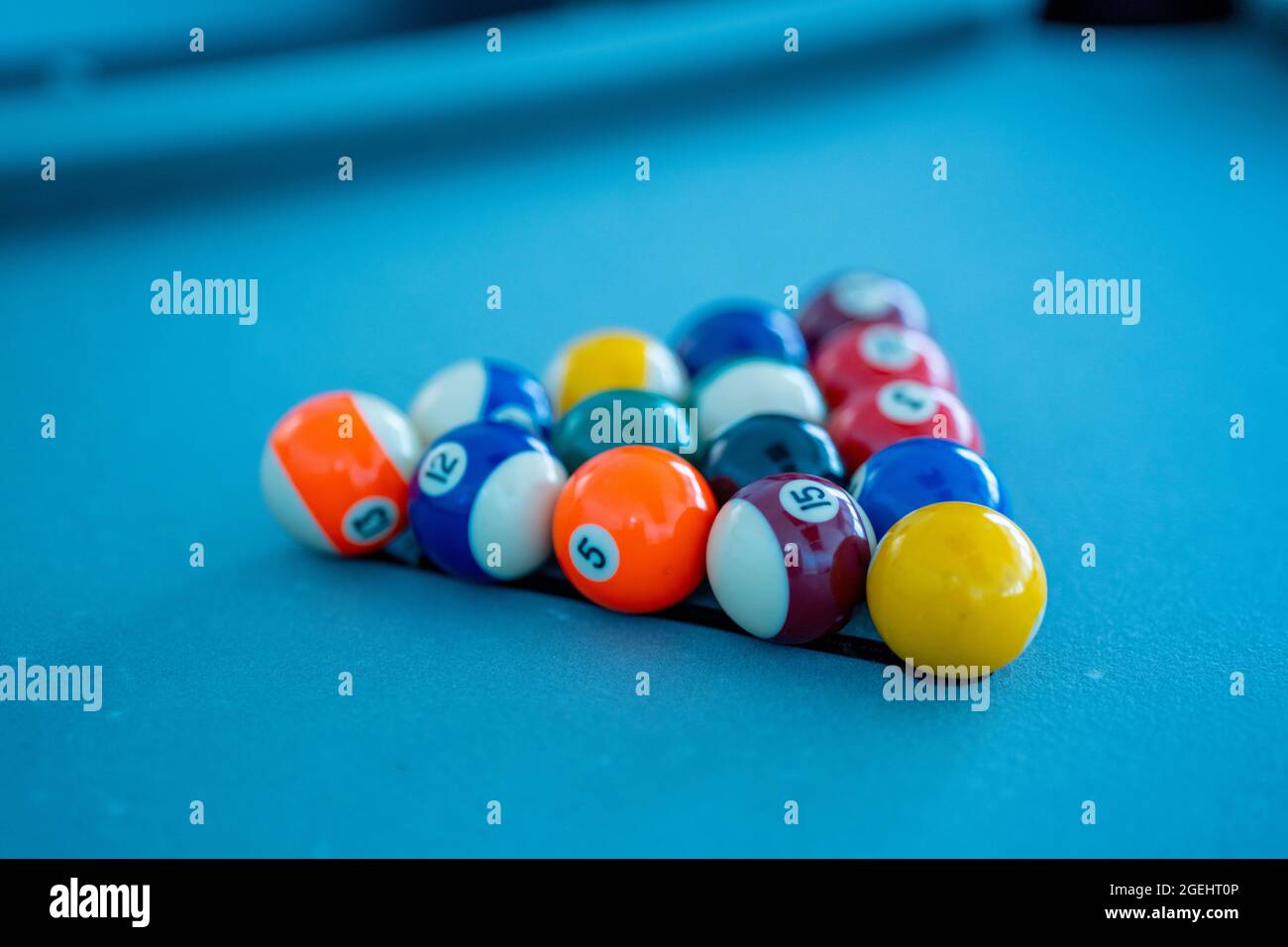 Foto di biliardo o palle da biliardo in rack per una partita Foto Stock