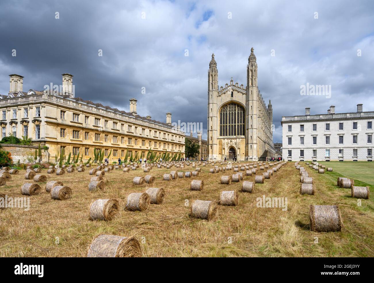 Cappella del King's College, con il Clare College sulla sinistra, King's College, Cambridge, Cambridgeshire, Inghilterra, REGNO UNITO Foto Stock