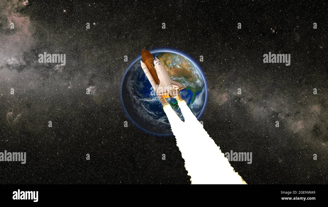Space Shuttle viaggio attraverso la galassia e pianeti . Navetta spaziale orbitante pianeta Terra. Elementi di questa immagine forniti dalla NASA Foto Stock
