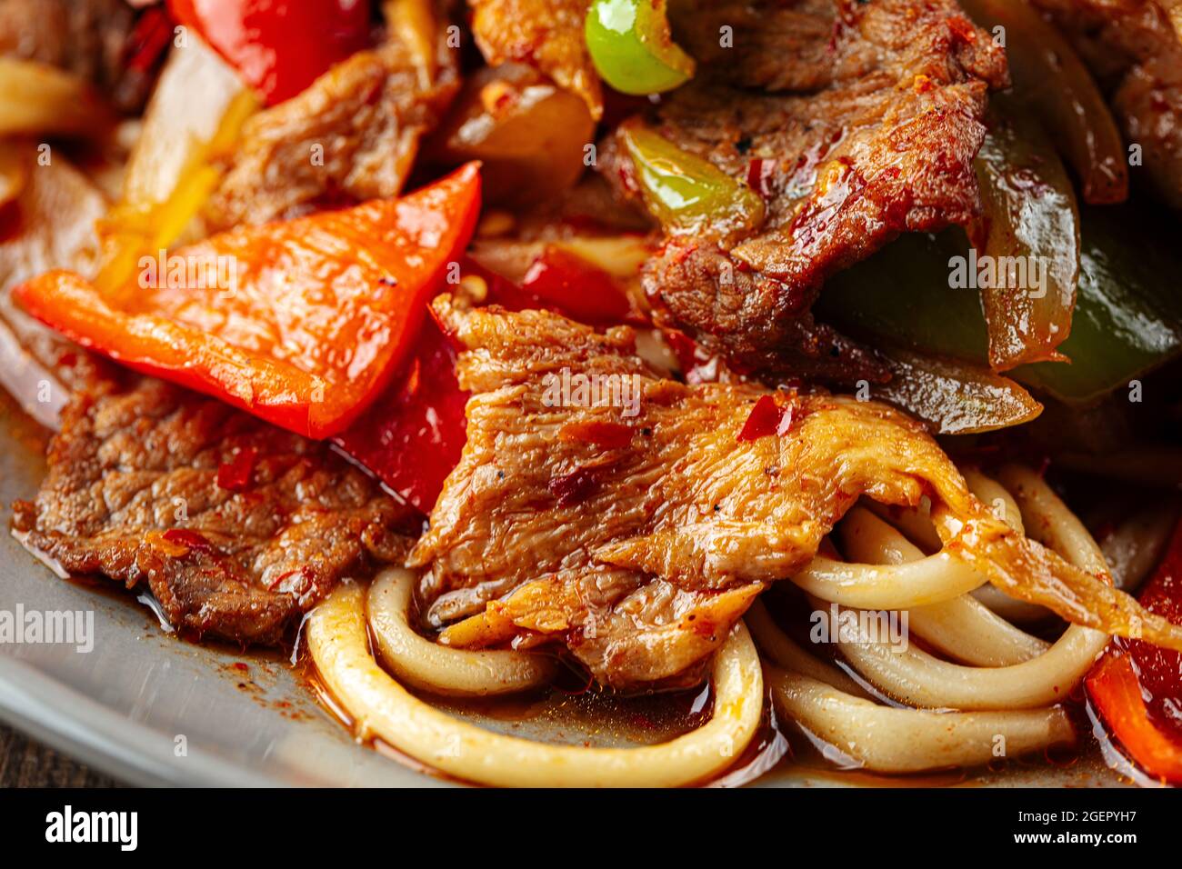 Tagliatelle asiatiche di agman guiru Foto Stock