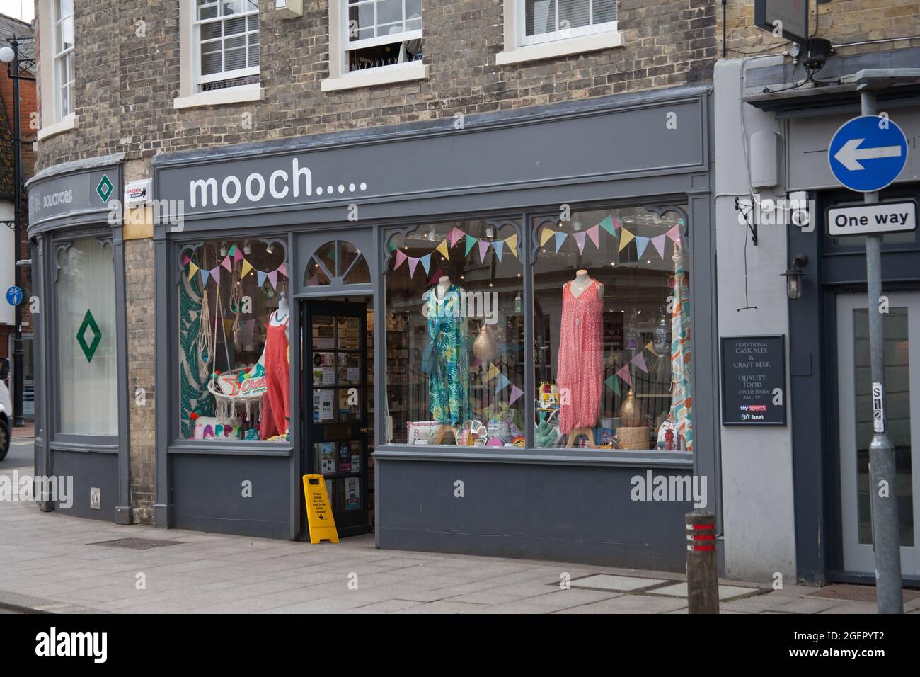 Il negozio di articoli da regalo e per la casa Mooch ad Andover, nel Regno Unito Foto Stock