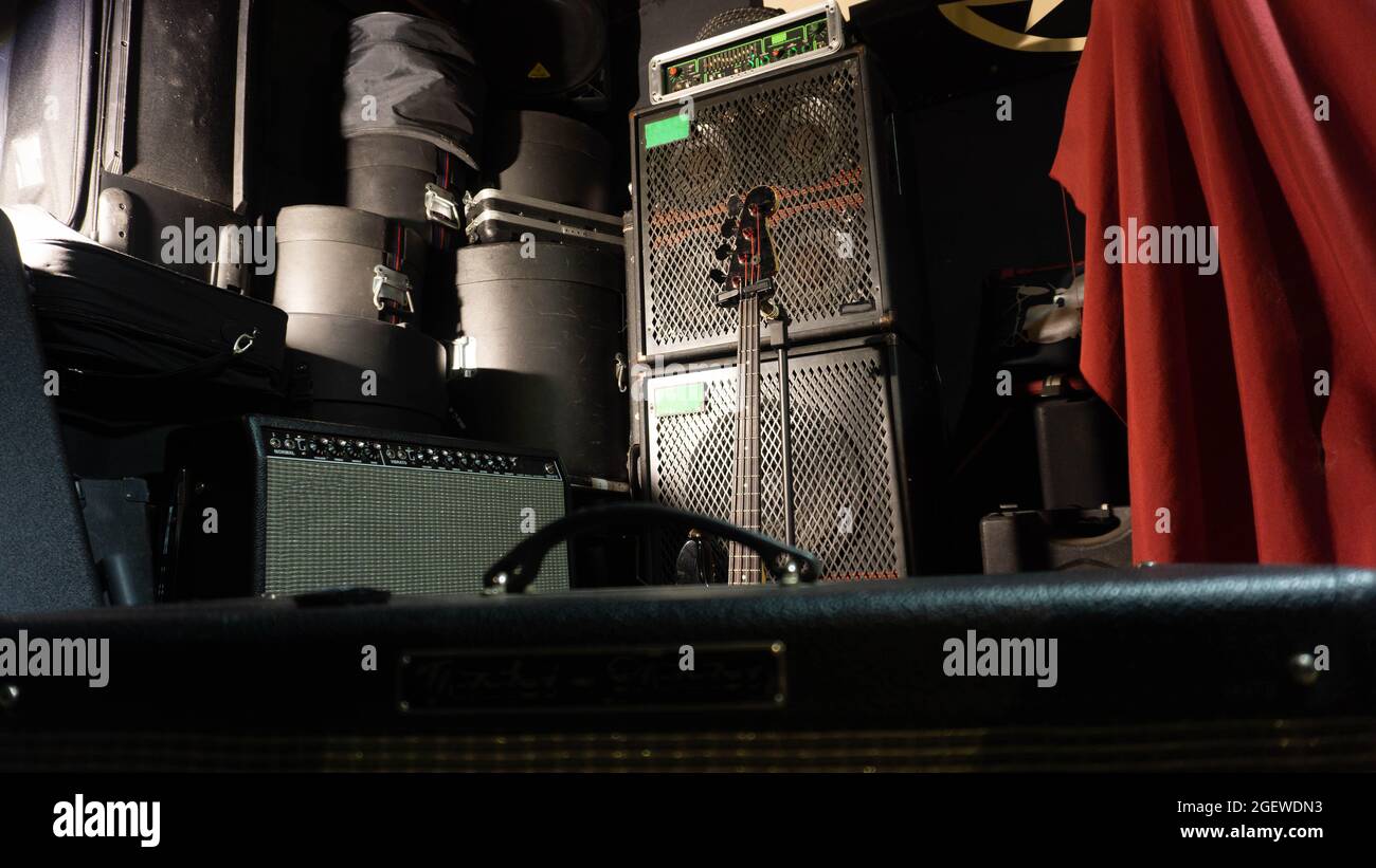 bassi e amplificatore Foto Stock