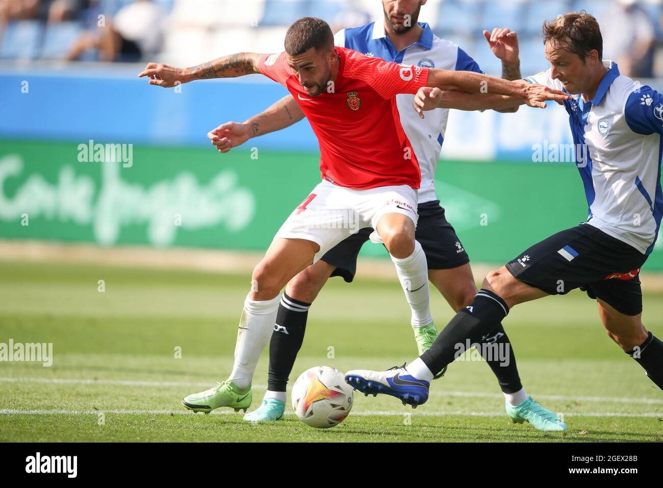 Dani Rodriguez di RCD Mallorca durante la partita Liga tra Deportivo Alaves e RCD Mallorca all'Estadio de Mendizorrotza di Vitoria, Spagna. Foto Stock