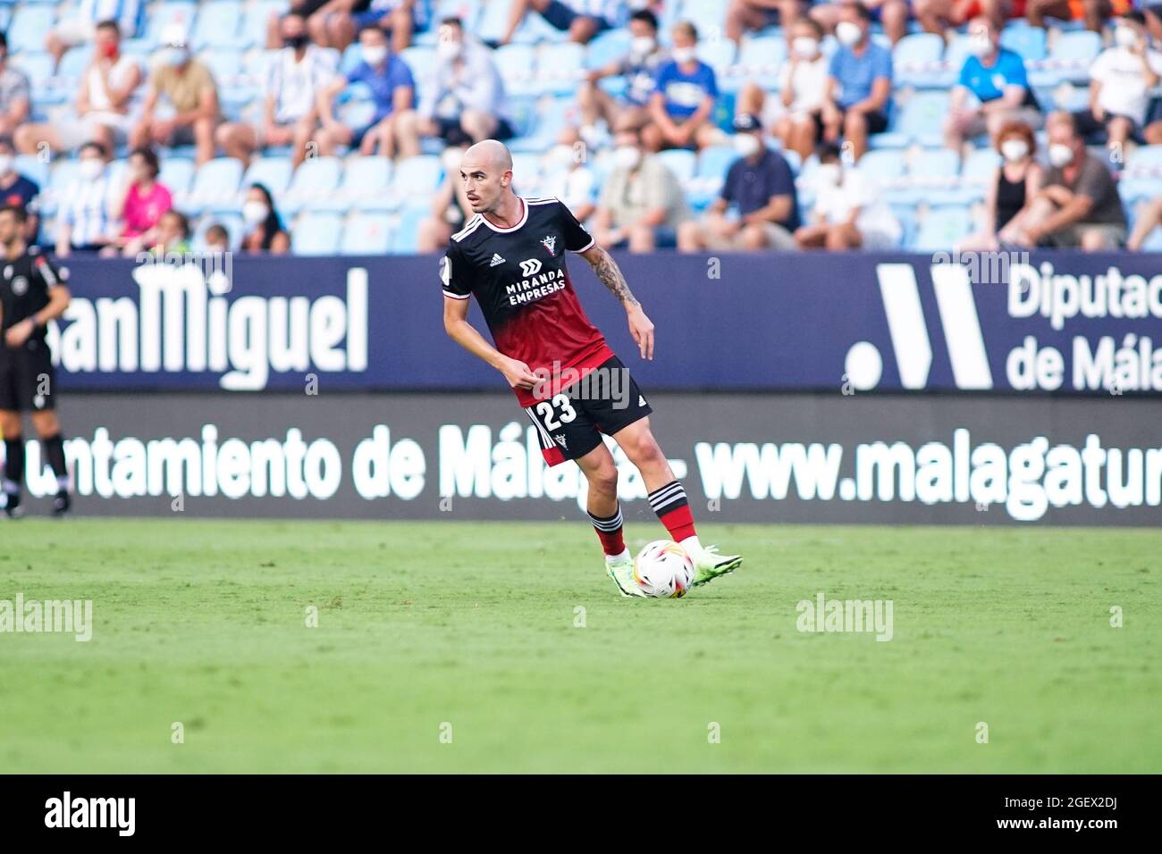 Oriol Rey di CD Mirandes in azione durante la partita LaLiga Smartbank 2021-2022 tra Malaga CF e CD Mirandes allo Stadio la Rosaleda. Punteggio finale; Malaga CF 0:0 CD Mirandes. Foto Stock