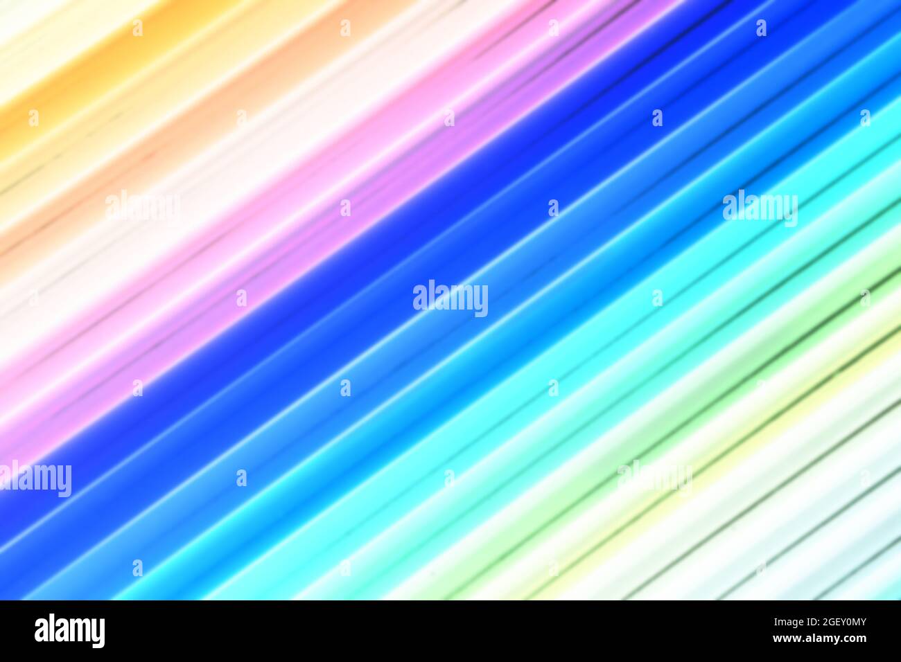 Sfondo astratto di linee colorate diagonalmente. Superficie solida multicolore. Sfondo minimalista o screensaver. Foto Stock