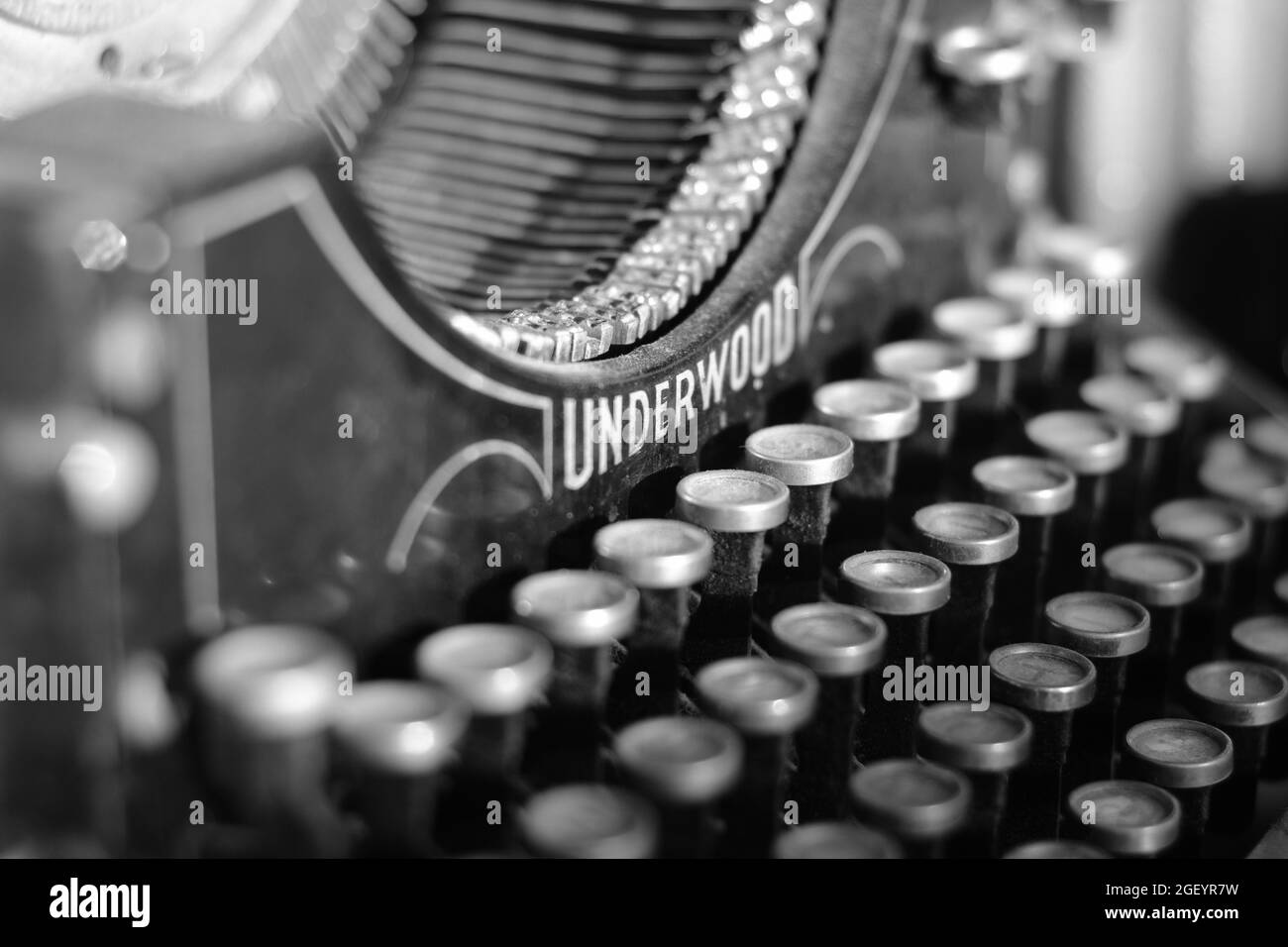 WEST PALM BEACH, STATI UNITI - Apr 08, 2020: Un primo piano dettagliato di una macchina da scrivere Underwood vintage Foto Stock