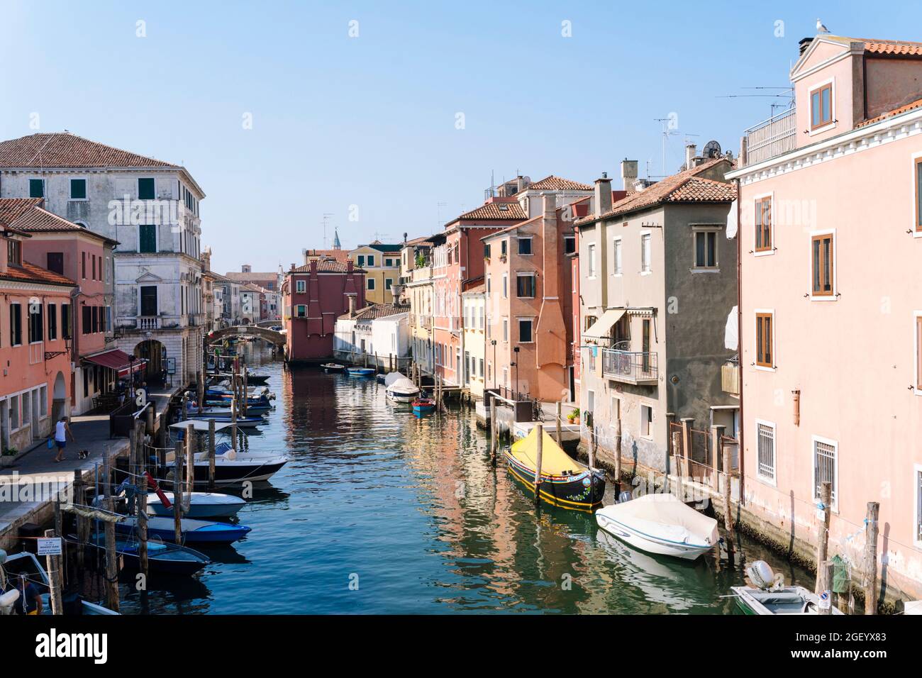 Chioggia in Veneto/Italia: Vista città con canale vena Foto Stock