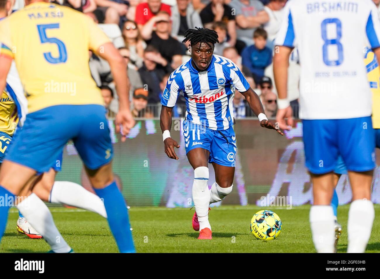 Odense, Danimarca. 21 Agosto 2021. Emmanuel Sabbi (11) di OB visto durante la 3F Superliga partita tra Odense Boldklub e Broendby SE al Parco Naturale dell'energia di Odense. (Photo Credit: Gonzales Photo/Alamy Live News Foto Stock