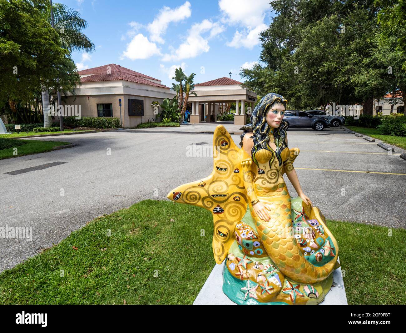 Mermaid scultura parte di un progetto di arte pubblica di Venice Art Center chiamato FantaSea Venezia a Venezia Florida USA Foto Stock