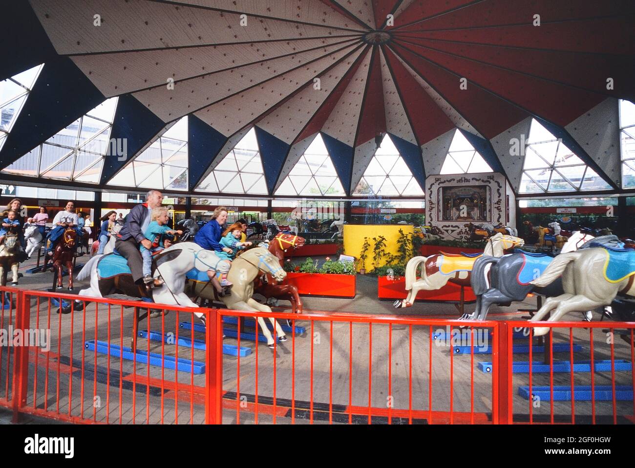 Derby Racer a Blackpool Pleasure Beach, Blackpool, Lancashire, Inghilterra, Regno Unito. Circa 1988 Foto Stock