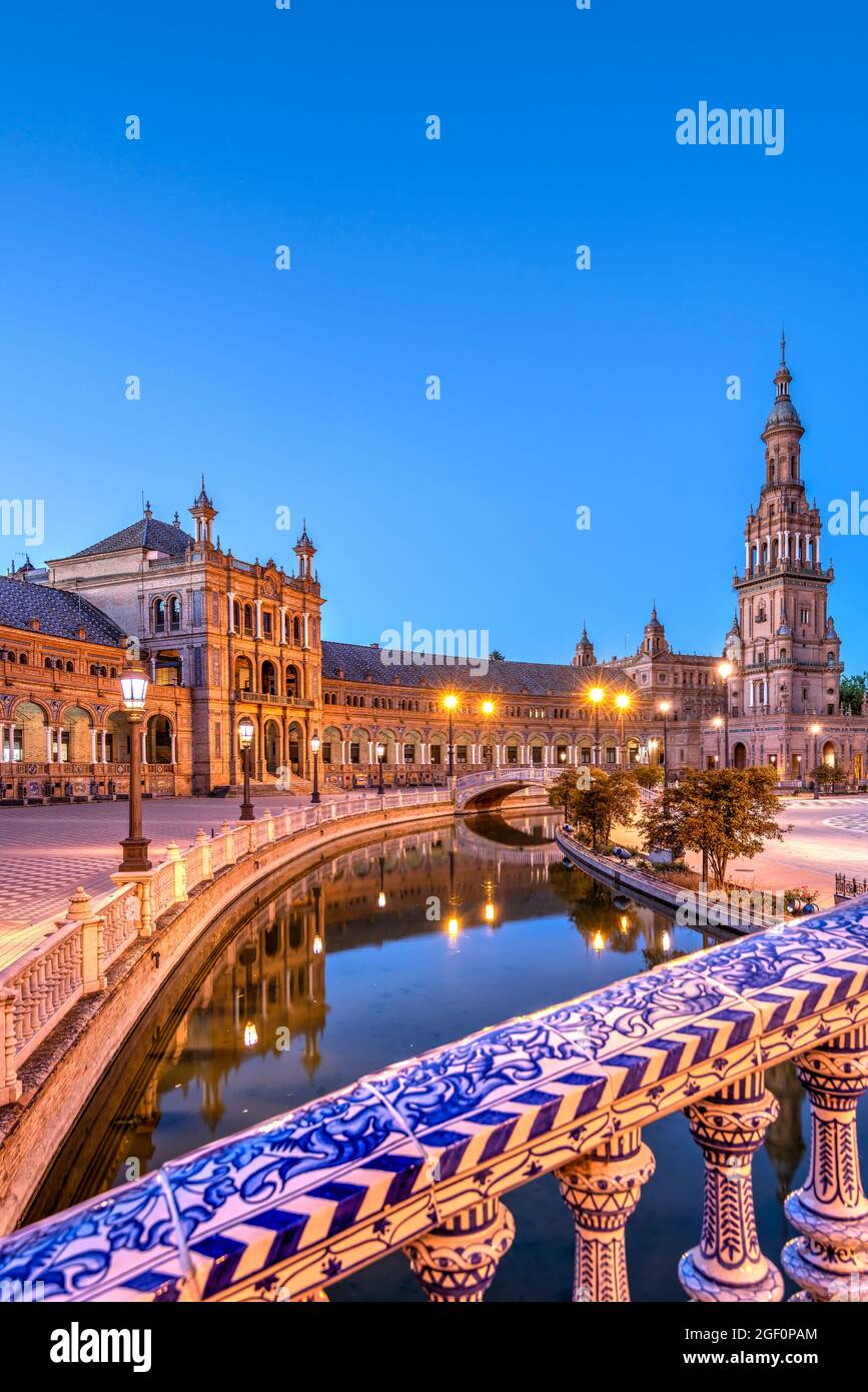 Plaza de Espana, Parco Maria Luisa, Siviglia, Andalusia, Spagna Foto Stock