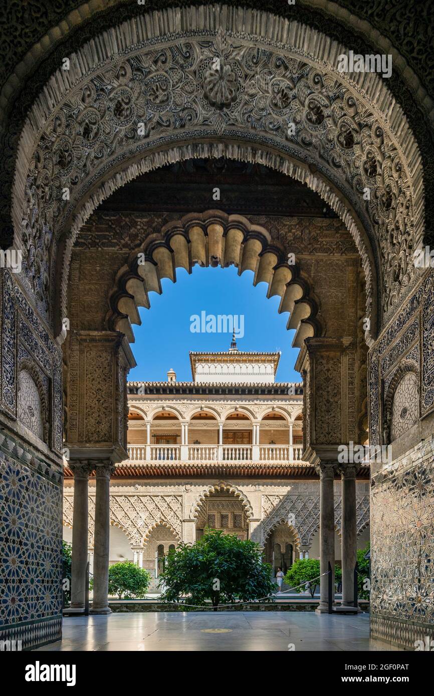 Cortile o patio de las Doncellas, Alcazar, Siviglia, Andalusia, Spagna Foto Stock
