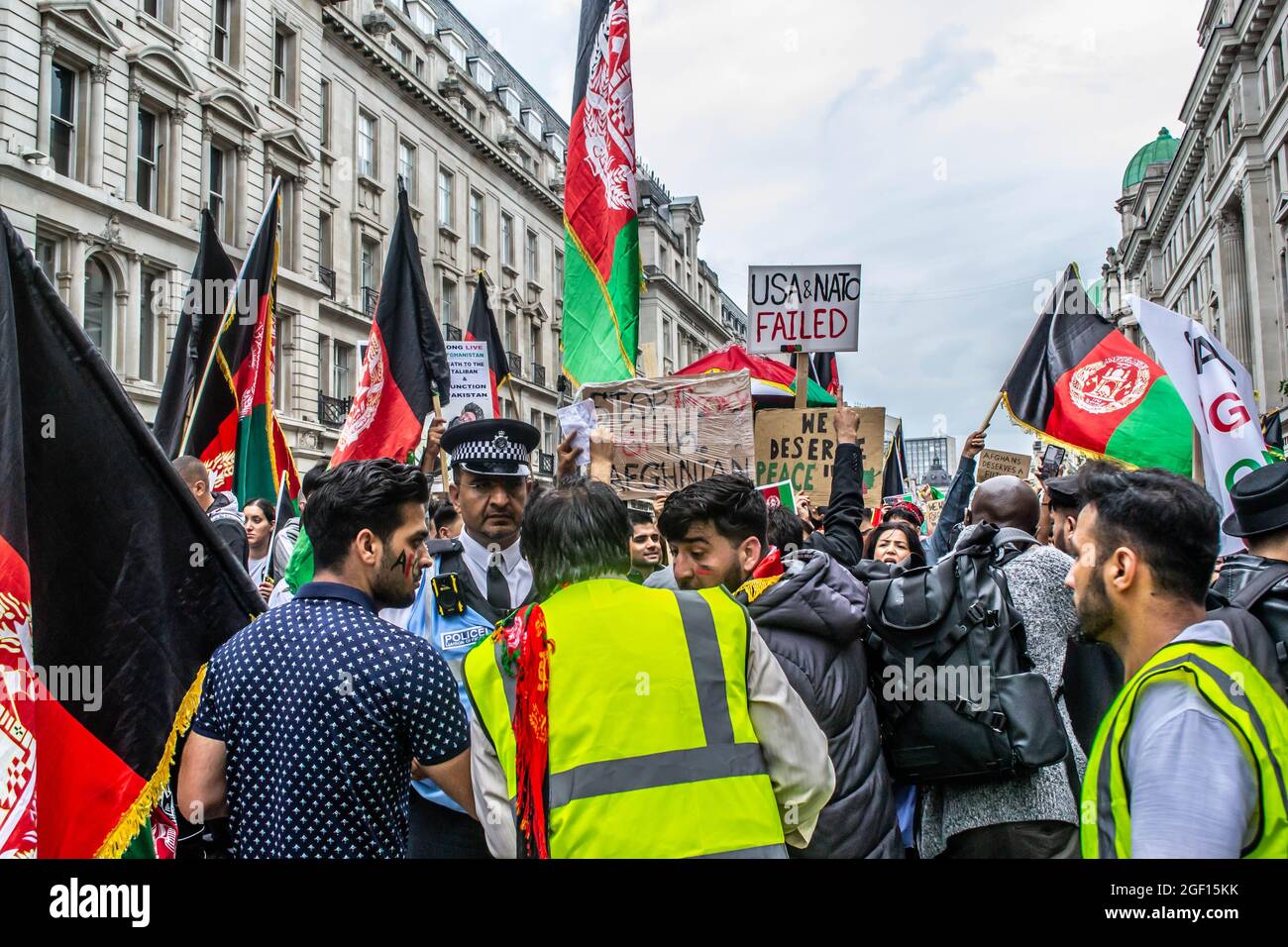 LONDRA, INGHILTERRA- 21 agosto 2021: I manifestanti SMETTONO DI UCCIDERE le proteste AFGHANE Foto Stock