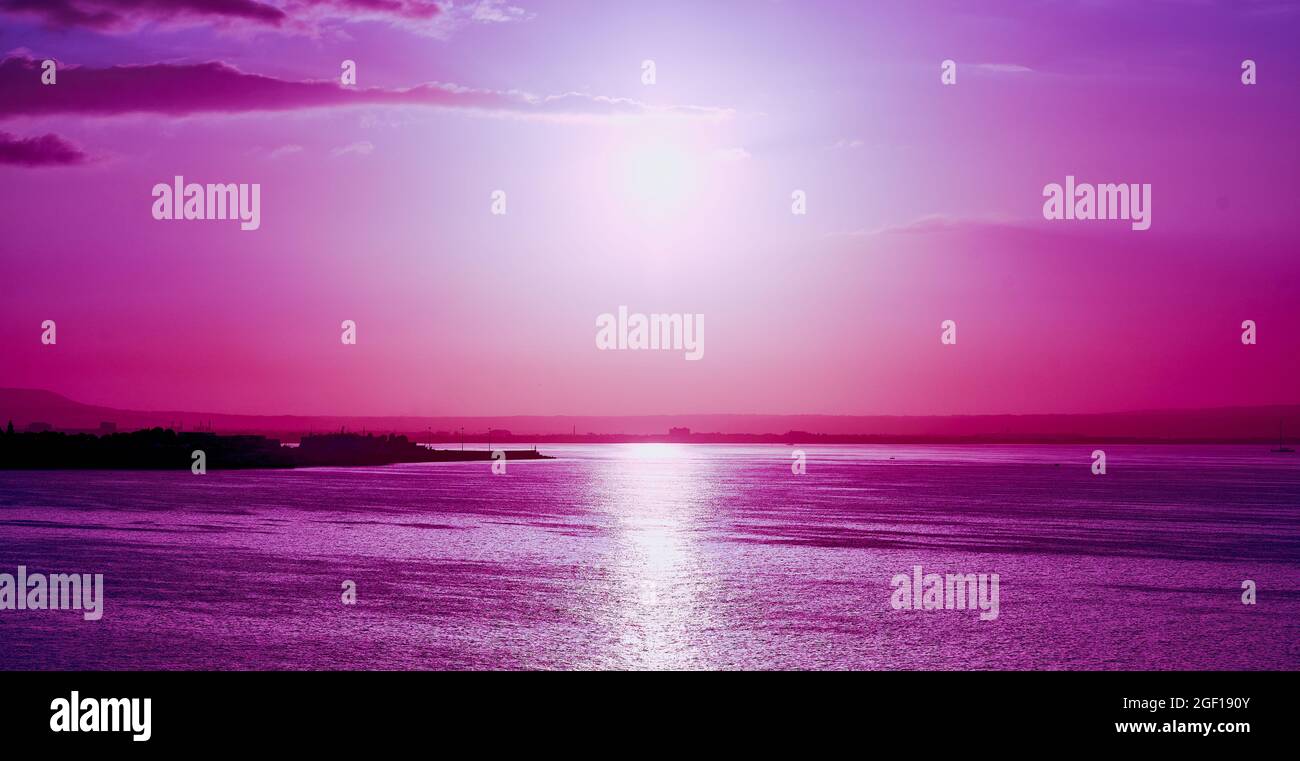 alba in Illetas a Maiorca, in stile viola Foto Stock