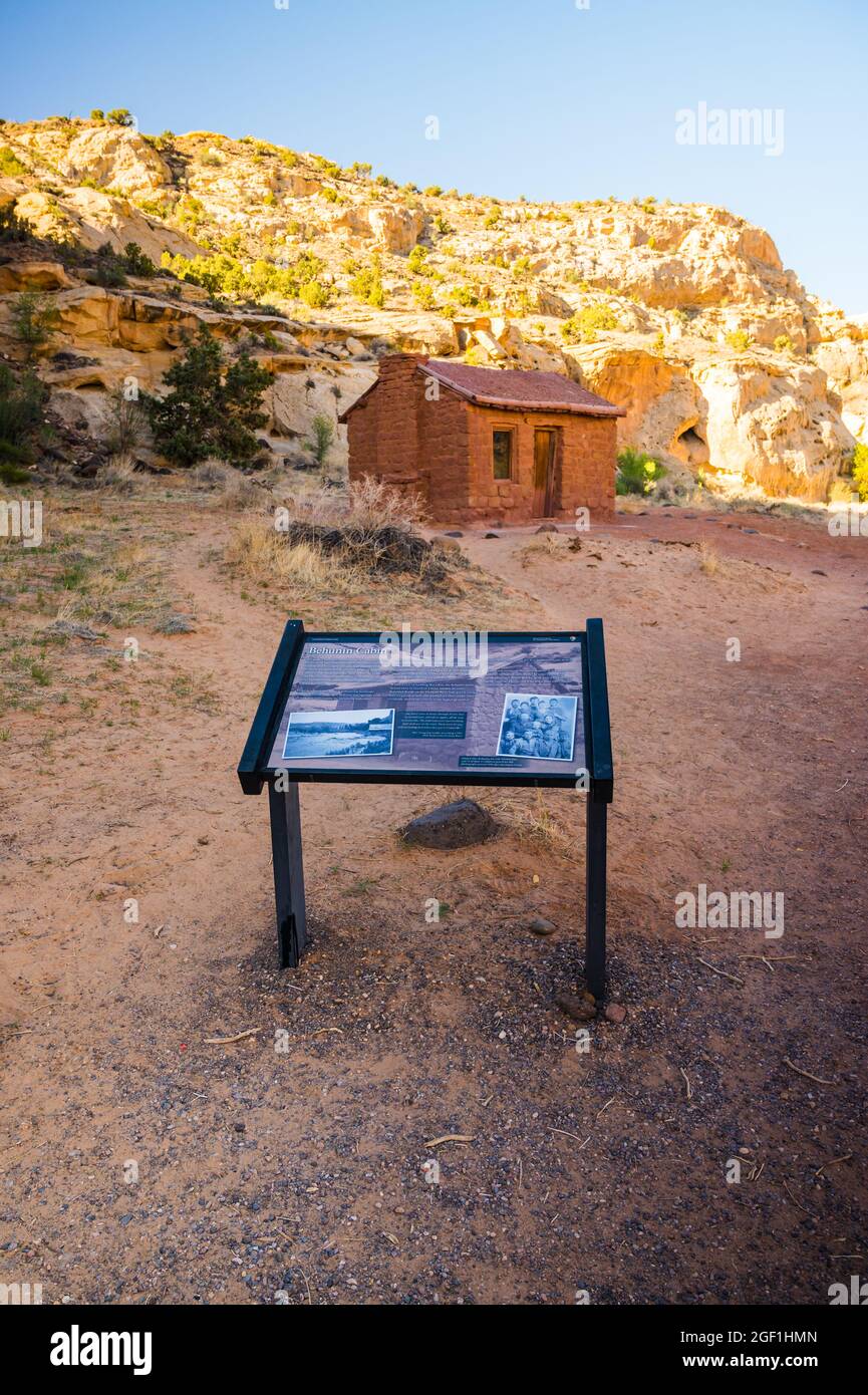 Old Behunin Cabin al Capitol Reef National Park, immagine verticale Foto Stock