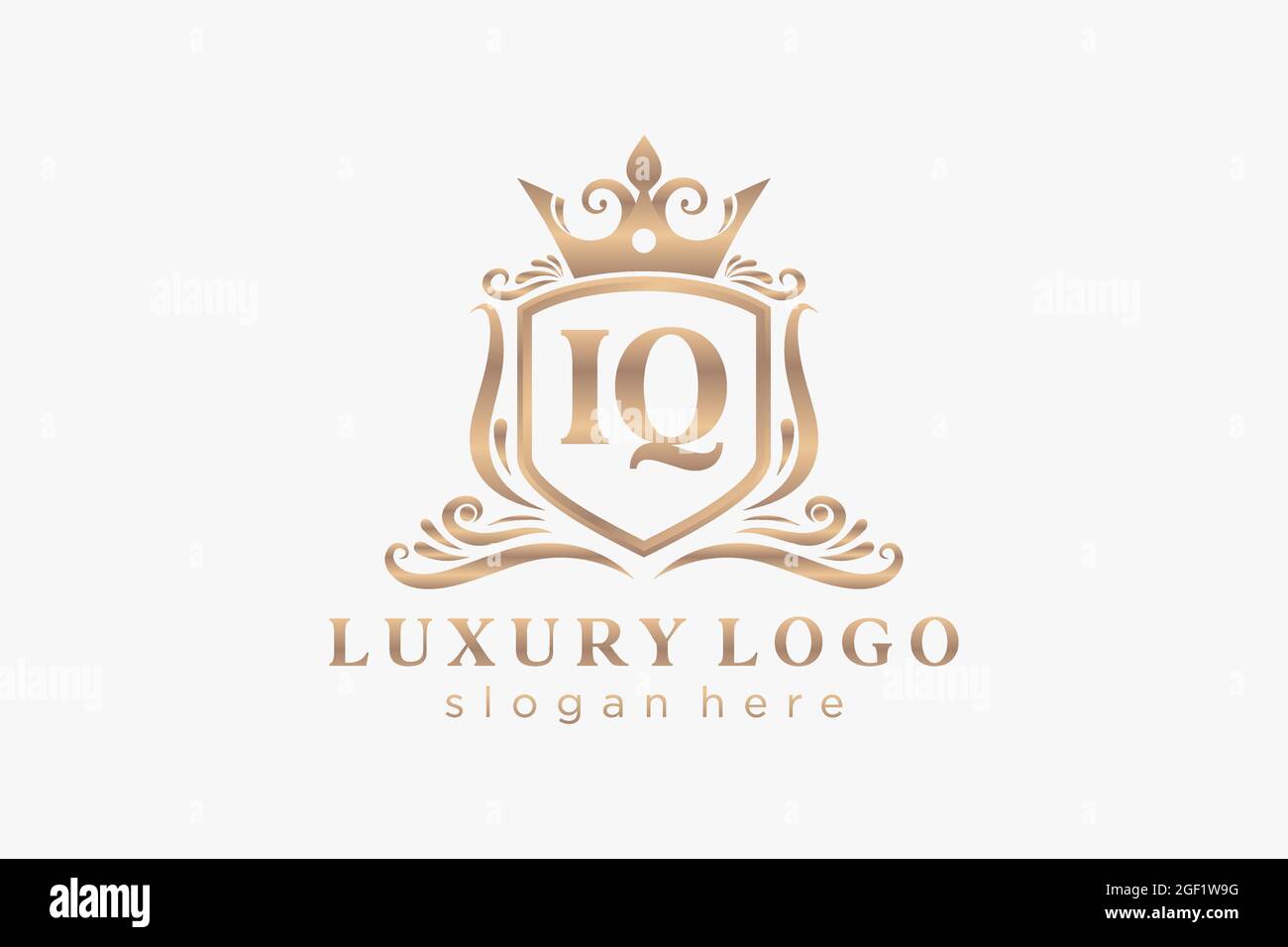Modello IQ Letter Royal Luxury Logo in arte vettoriale per ristoranti, Royalty, Boutique, caffè, hotel, Araldica, Gioielli, Moda e altri vettori illustratore Illustrazione Vettoriale