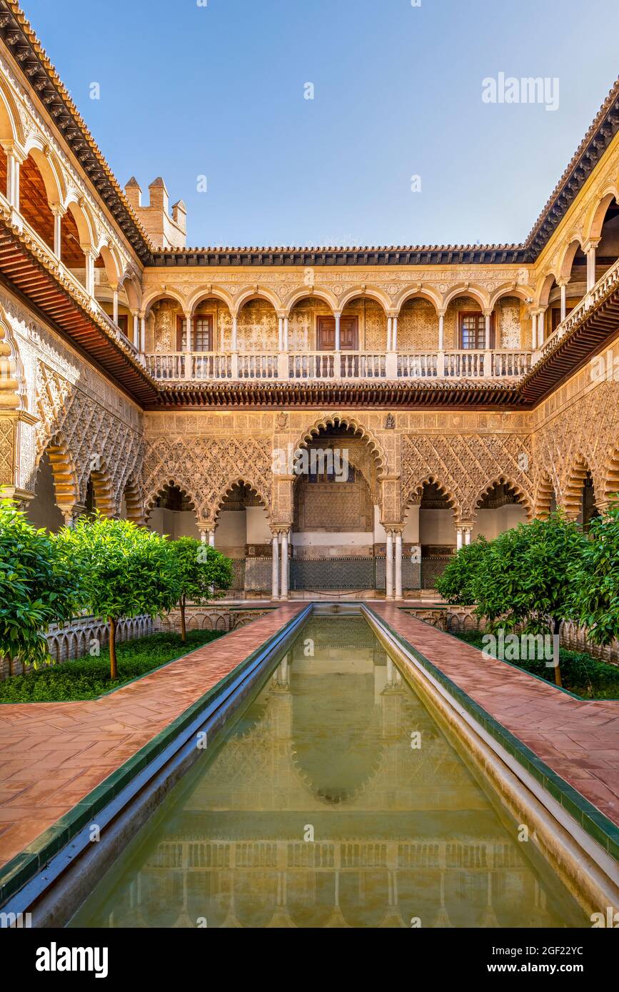 Cortile o patio de las Doncellas, Alcazar, Siviglia, Andalusia, Spagna Foto Stock